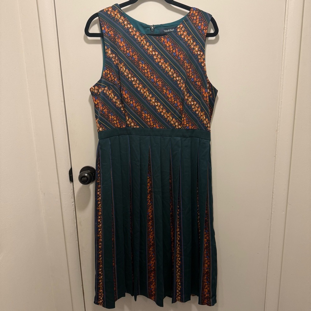 Modcloth Teal and Orange Patterned Pleated Midi Dress